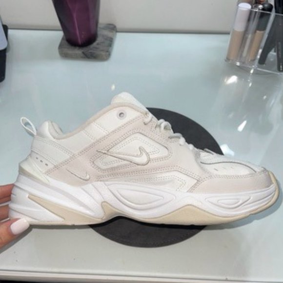 nike tekno color